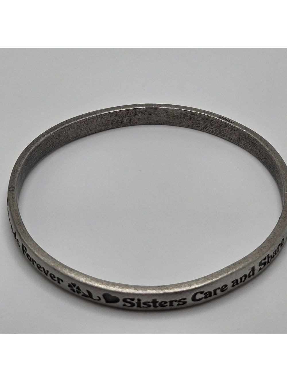 ✨2/$10✨ Sisters Always Friends Silver Bangle 8'' Camco - Picture 3 of 9